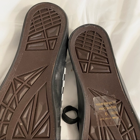 Hot topic Size 9 Checker Shoes - Picture 4 of 5